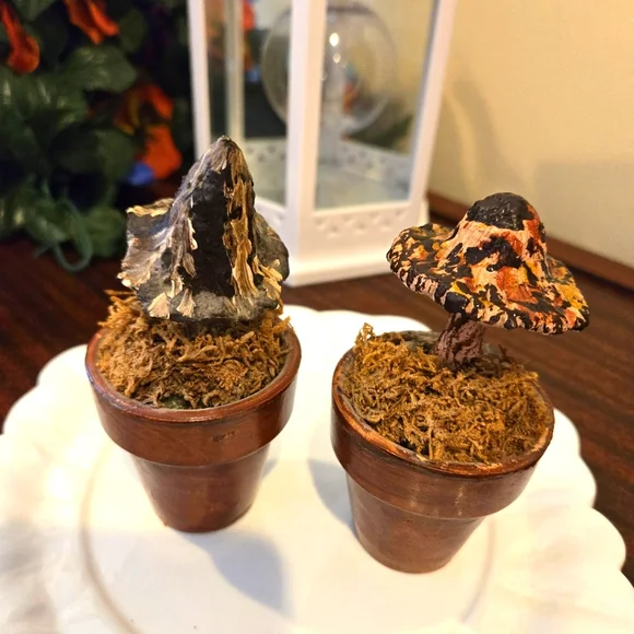 Cute Vintage  Artificial Decorative Mushrooms - Picture 2 of 5